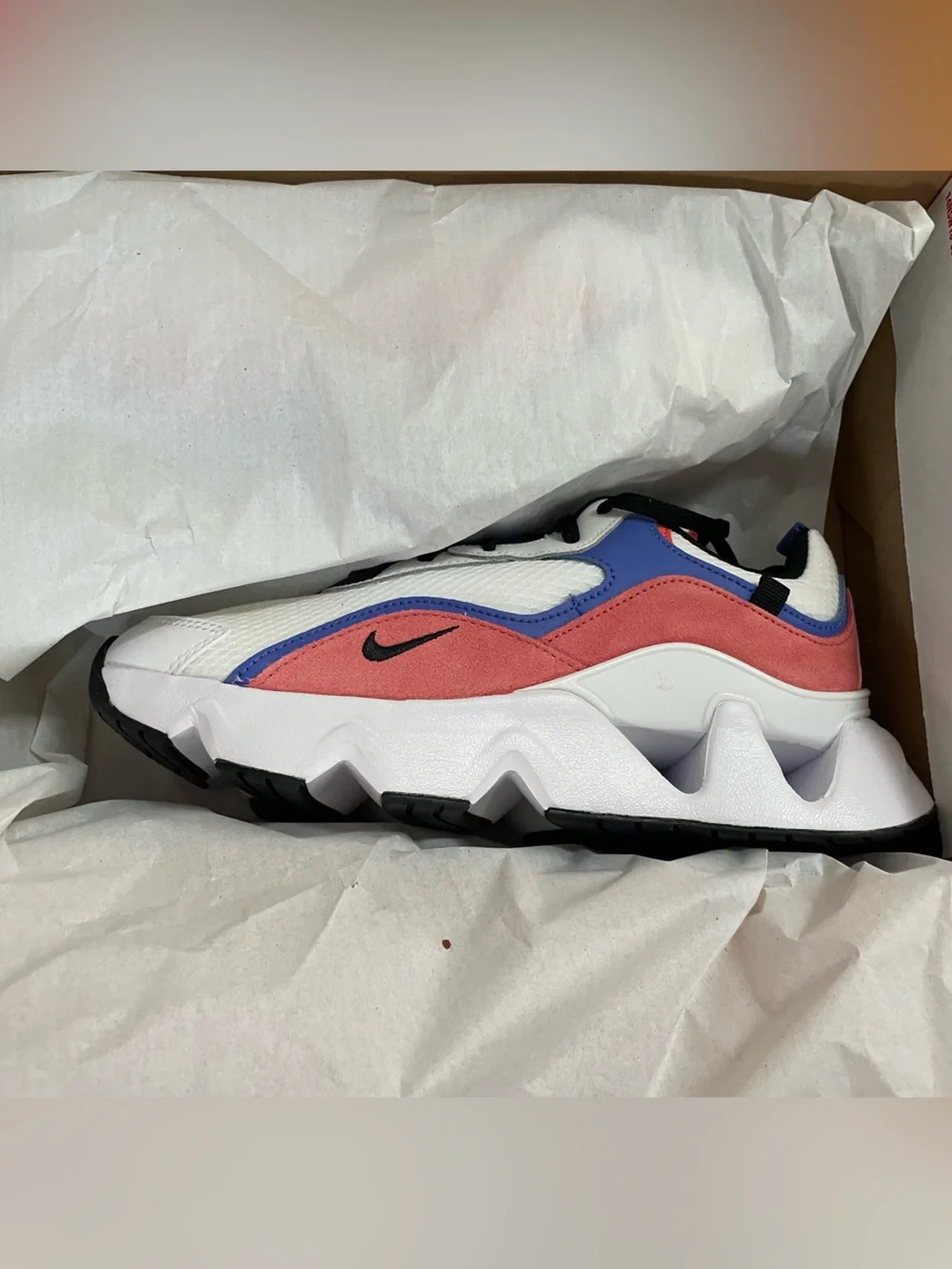 Nike RYZ 365 II Women’s Sneakers White Magic Ember Size 7.5 NIB